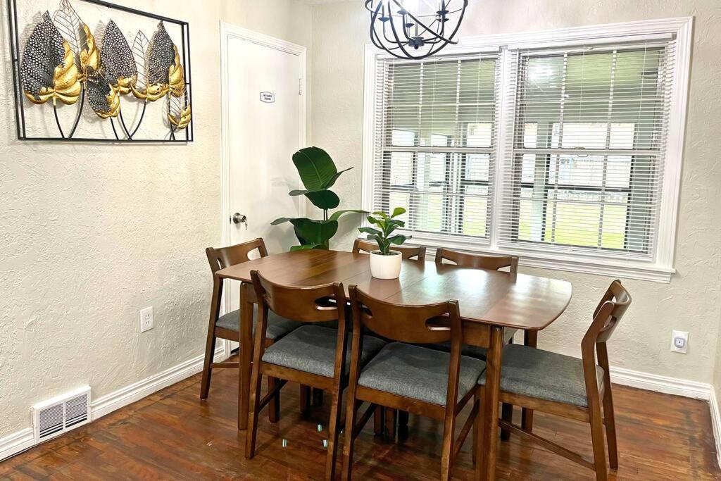 Spacious Lawton Escape With Game Room Near Fort Sill Sleeps 6 Ngoại thất bức ảnh