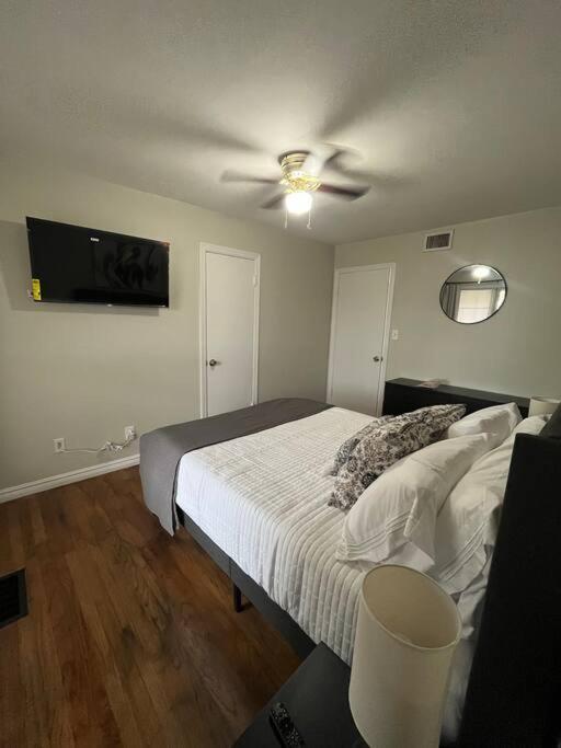 Spacious Lawton Escape With Game Room Near Fort Sill Sleeps 6 Ngoại thất bức ảnh